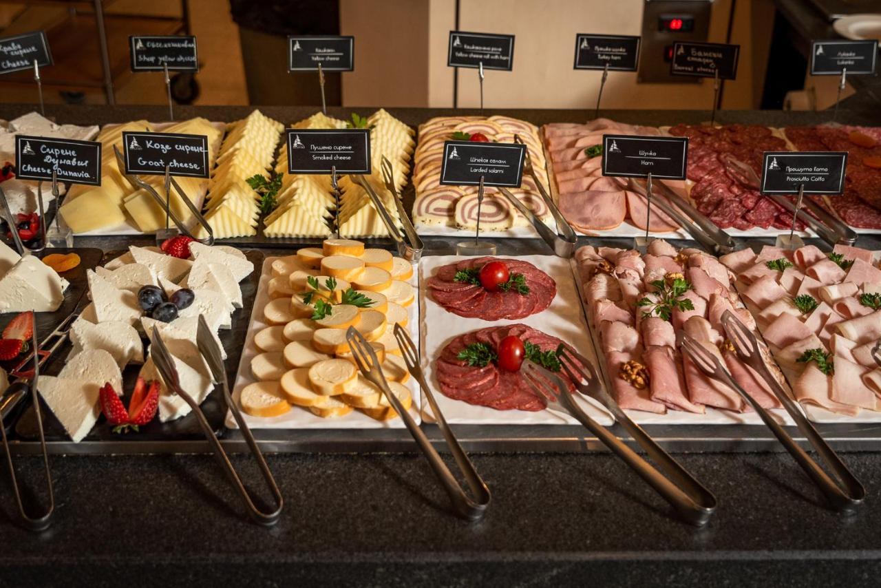Hotel Arte Spa & Park Велинград Экстерьер фото A selection of cold cuts